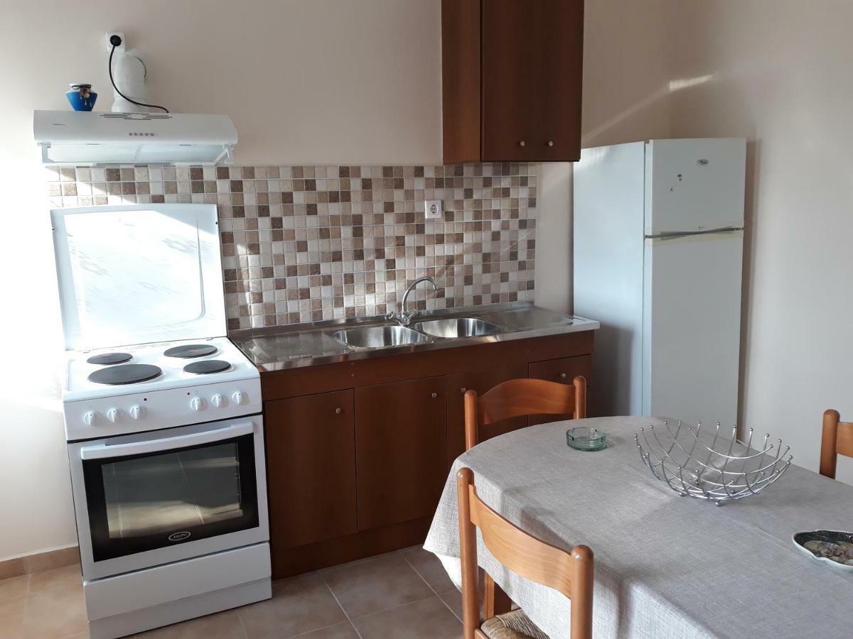 Maria Guesthouse Kini Esterno foto