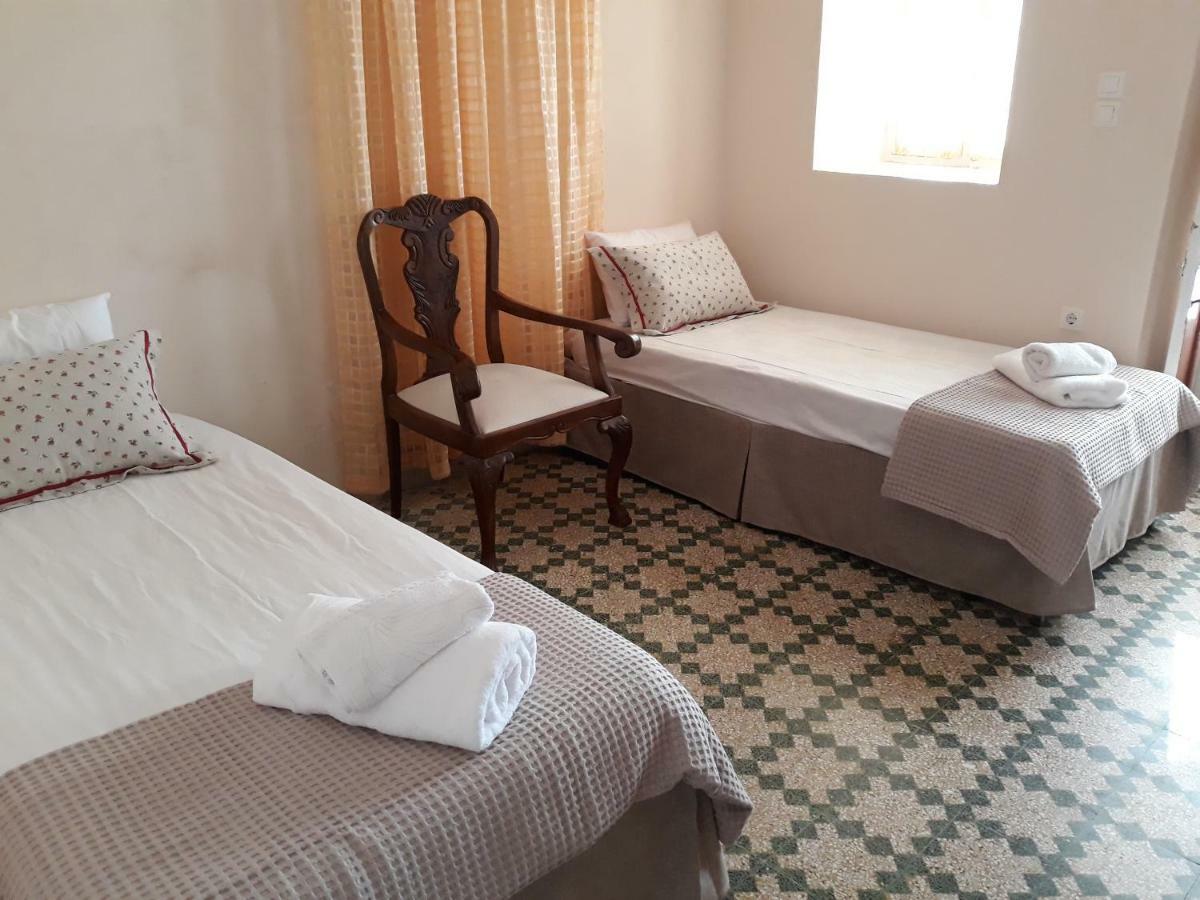 Maria Guesthouse Kini Esterno foto