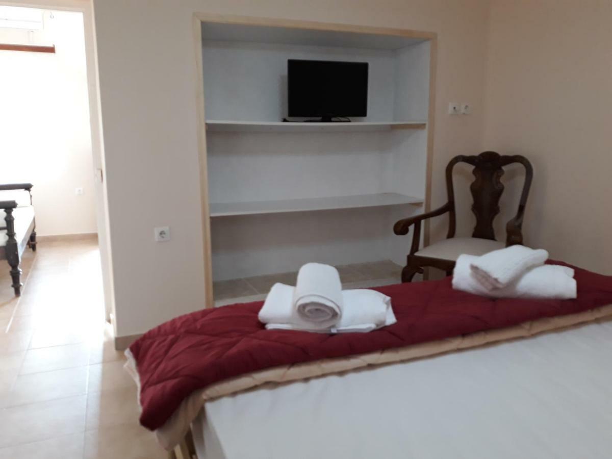 Maria Guesthouse Kini Esterno foto