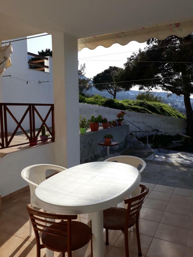 Maria Guesthouse Kini Esterno foto