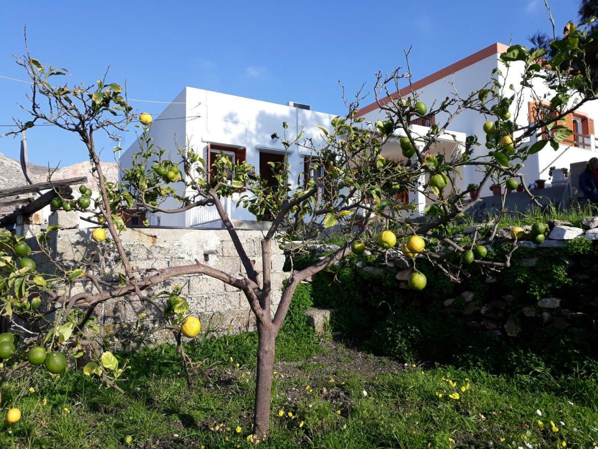 Maria Guesthouse Kini Esterno foto