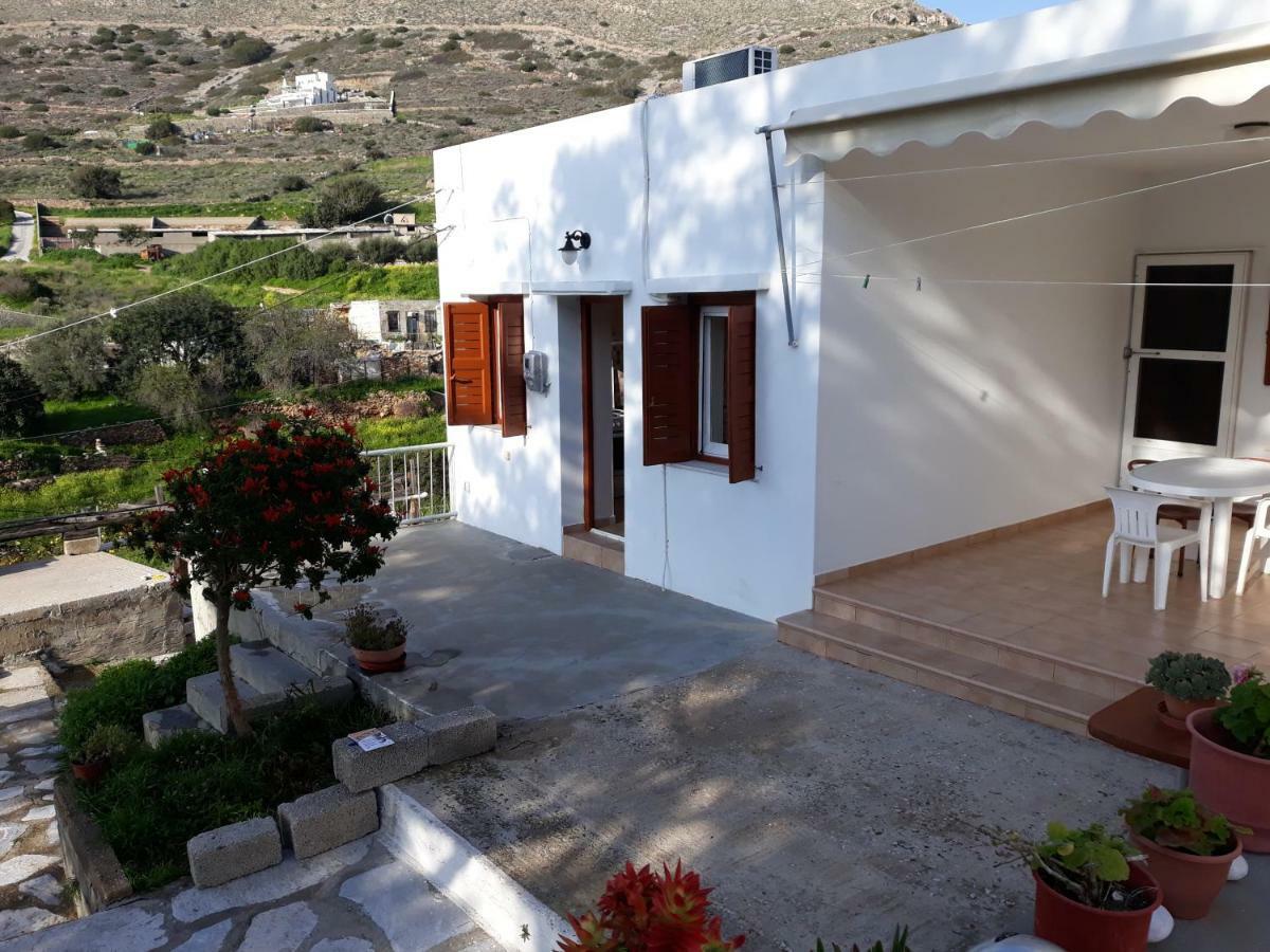 Maria Guesthouse Kini Esterno foto